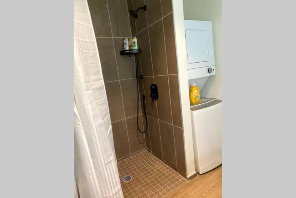 3e-*new* -5 Min From Downtown, 3e, Sleeps 6 Apartamento